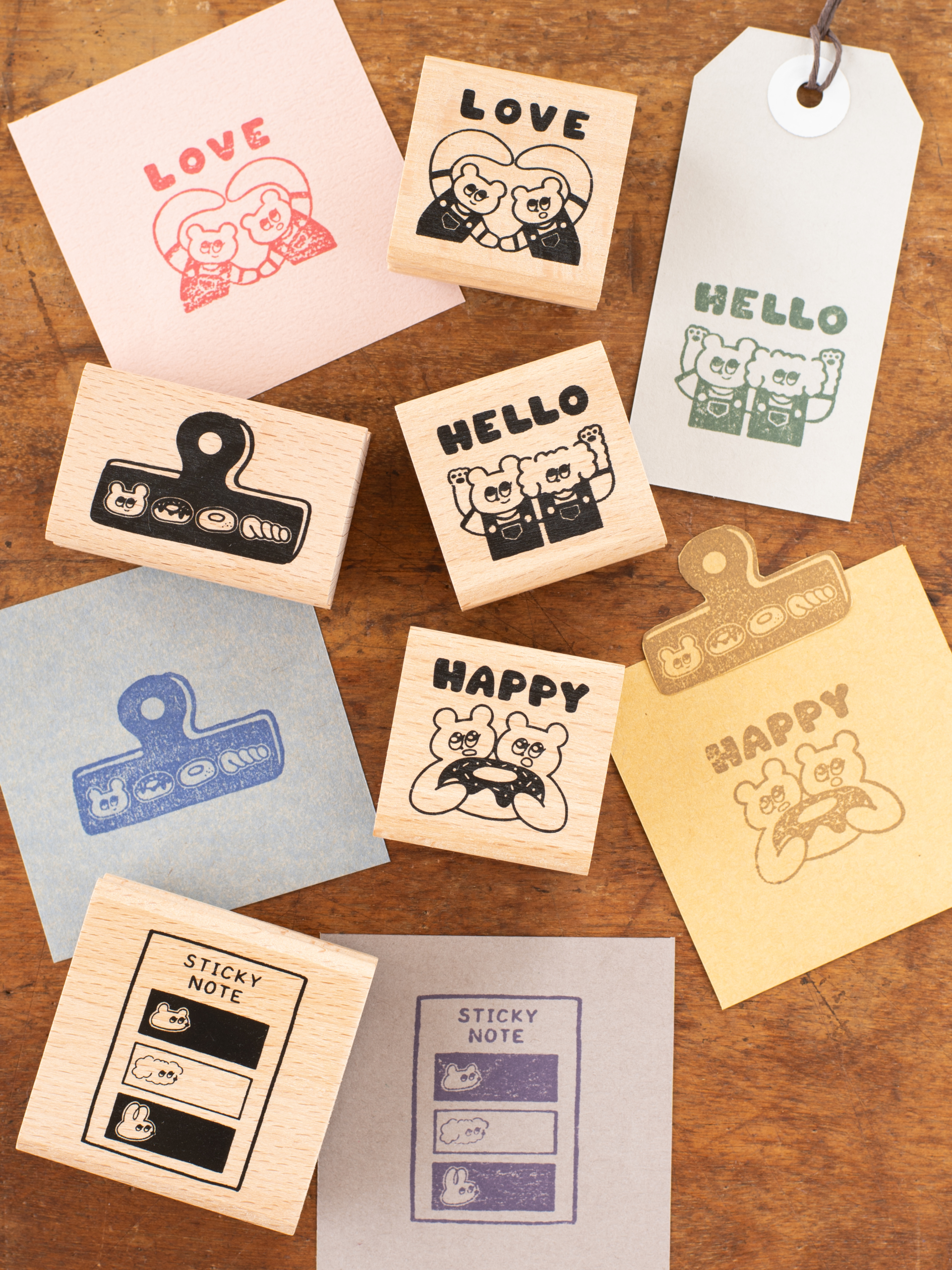 新作スタンプ／オリジナルキャラクターのぽぽべあがあちこちに登場する、popomul.さんとのコラボスタンプ！
