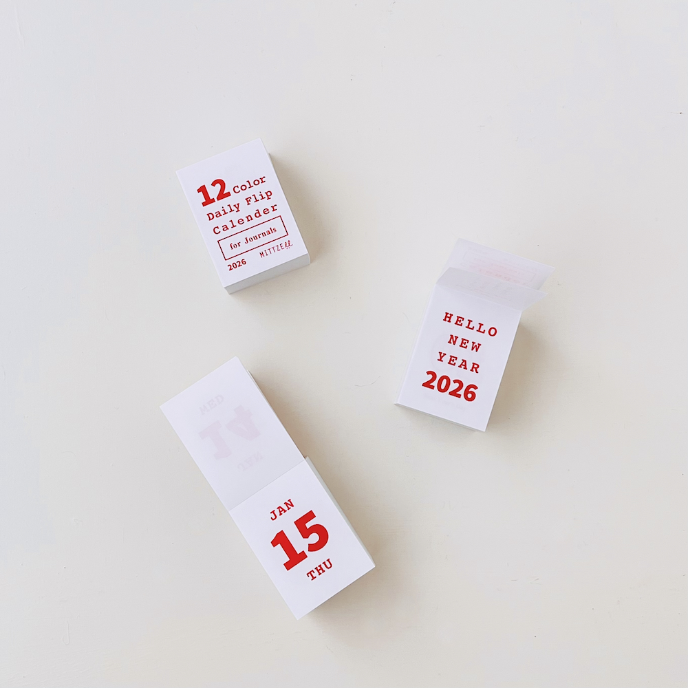 「12Color Daily Flip Calender」月毎に変わる色でページの彩りを楽しむ、手帳デコのための日めくりカレンダー。各月の色をぜひ見にいらしてください！