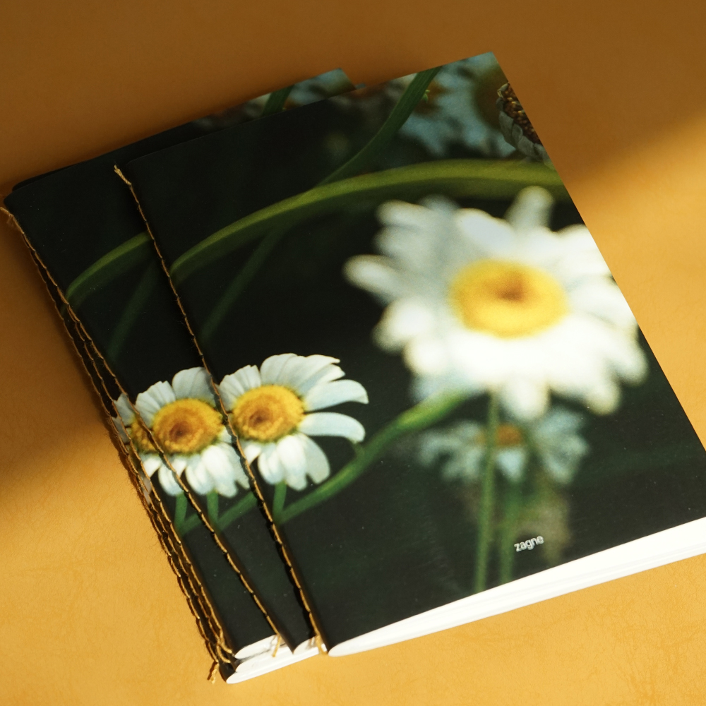 「eco-friendly note」zagneの写真と糸で編んだエコノート