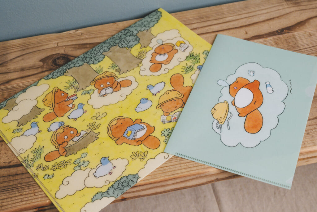 「クリアファイルセット」A4サイズとA5サイズのセットです。水彩イラストを印刷したデザインになっています。