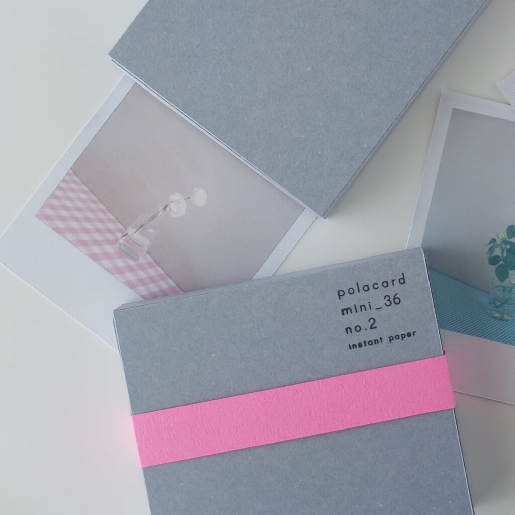 「polacard mini_36 : no.2」シリーズ第2弾は花の写真を集めました。