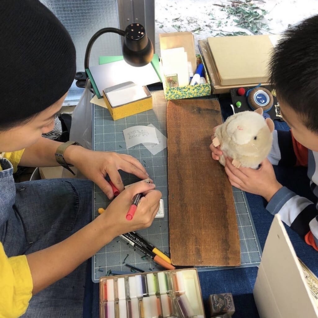お好きなモチーフでその場で作ります。