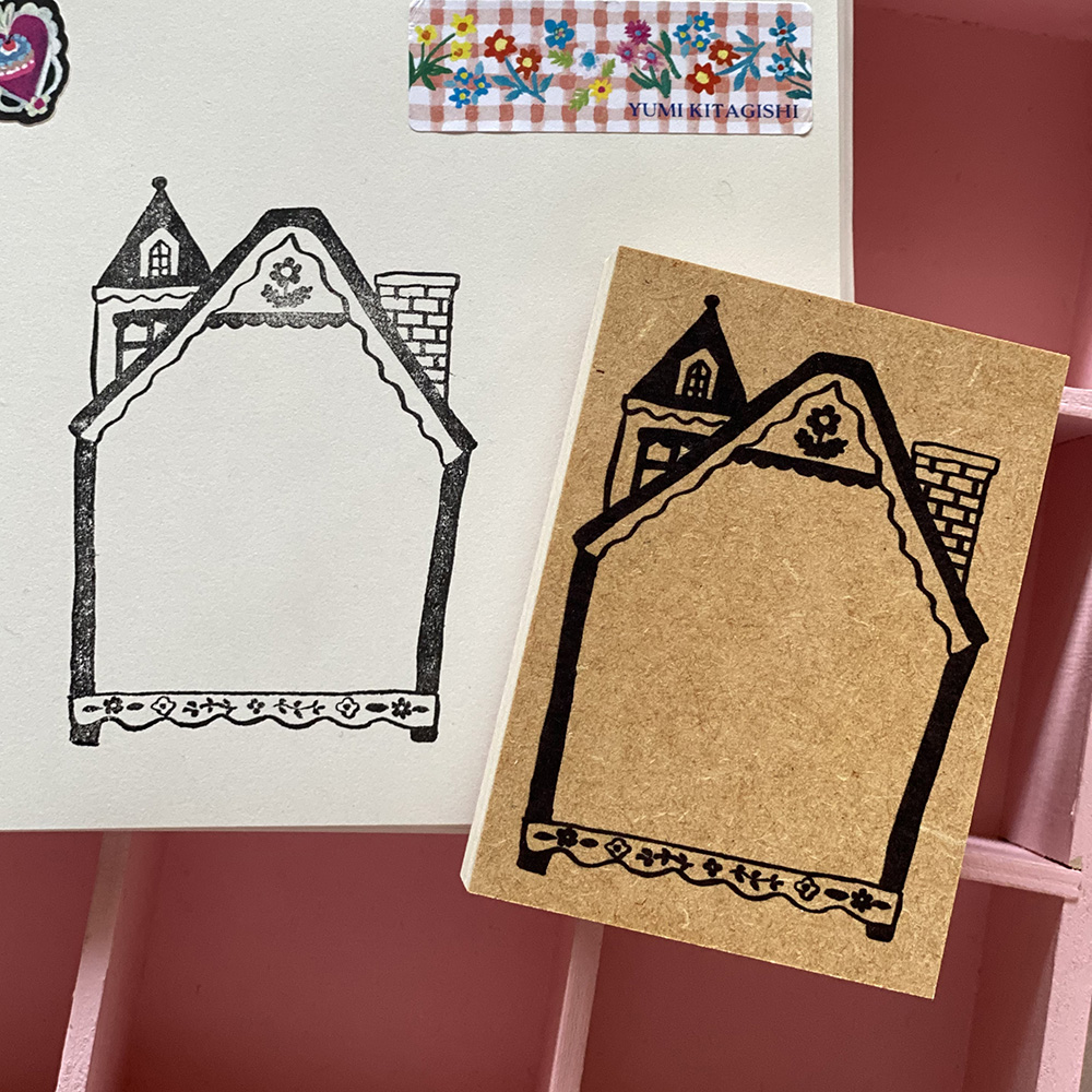 カードやメモのフレームになりそうな大きいスタンプです。