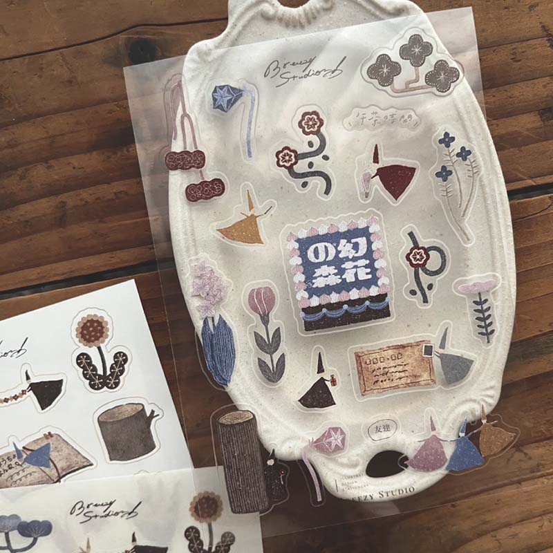 「3素材帖 シールセット」2枚の絵柄 × 3素材。和紙・透明・模造紙から用途に合わせて選べます。模造紙は重ね貼り向き、透明はガラス用、和紙は紙に馴染みやすいです。