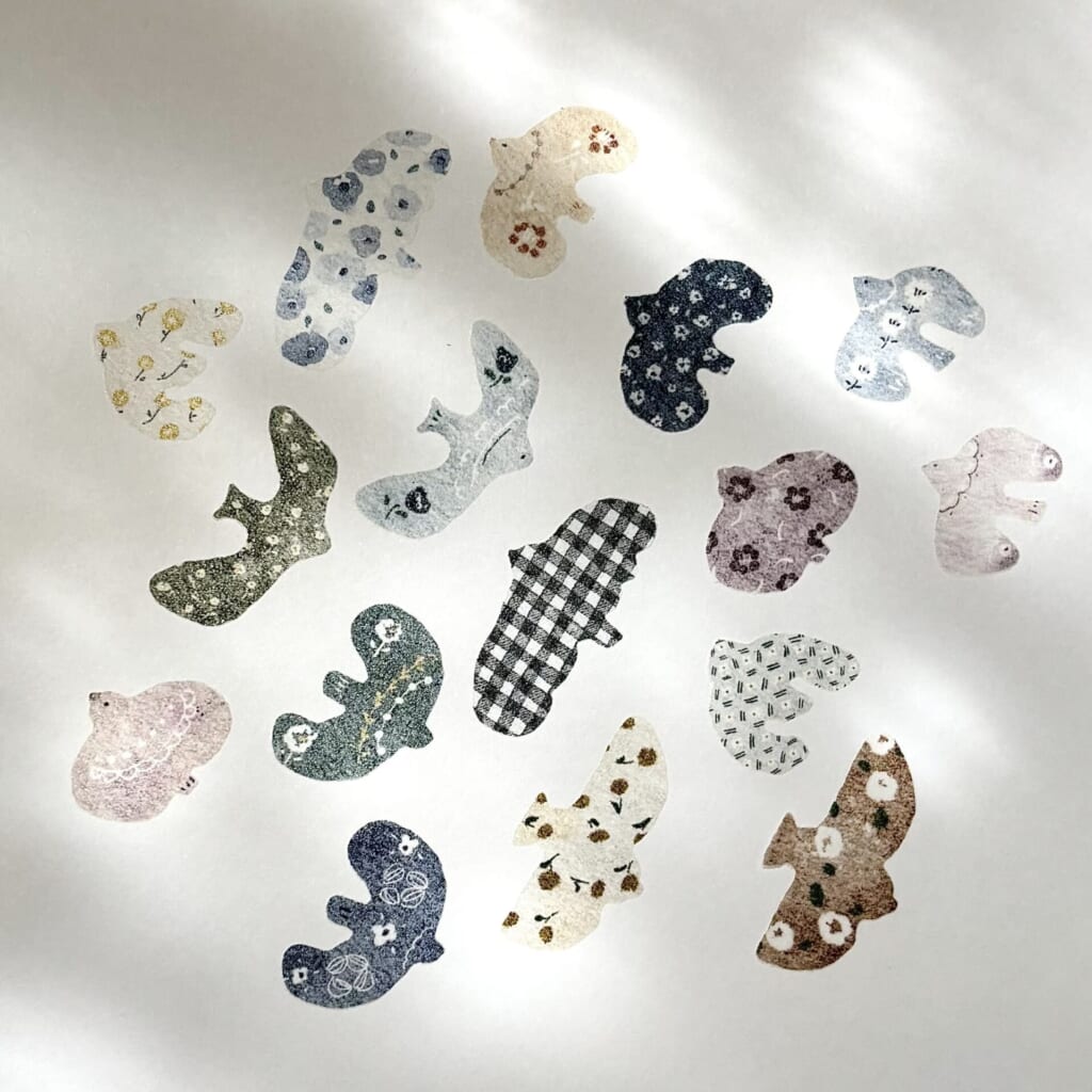 「Fly」 Kiss cut tape, Various beautiful patterns on flying birds.