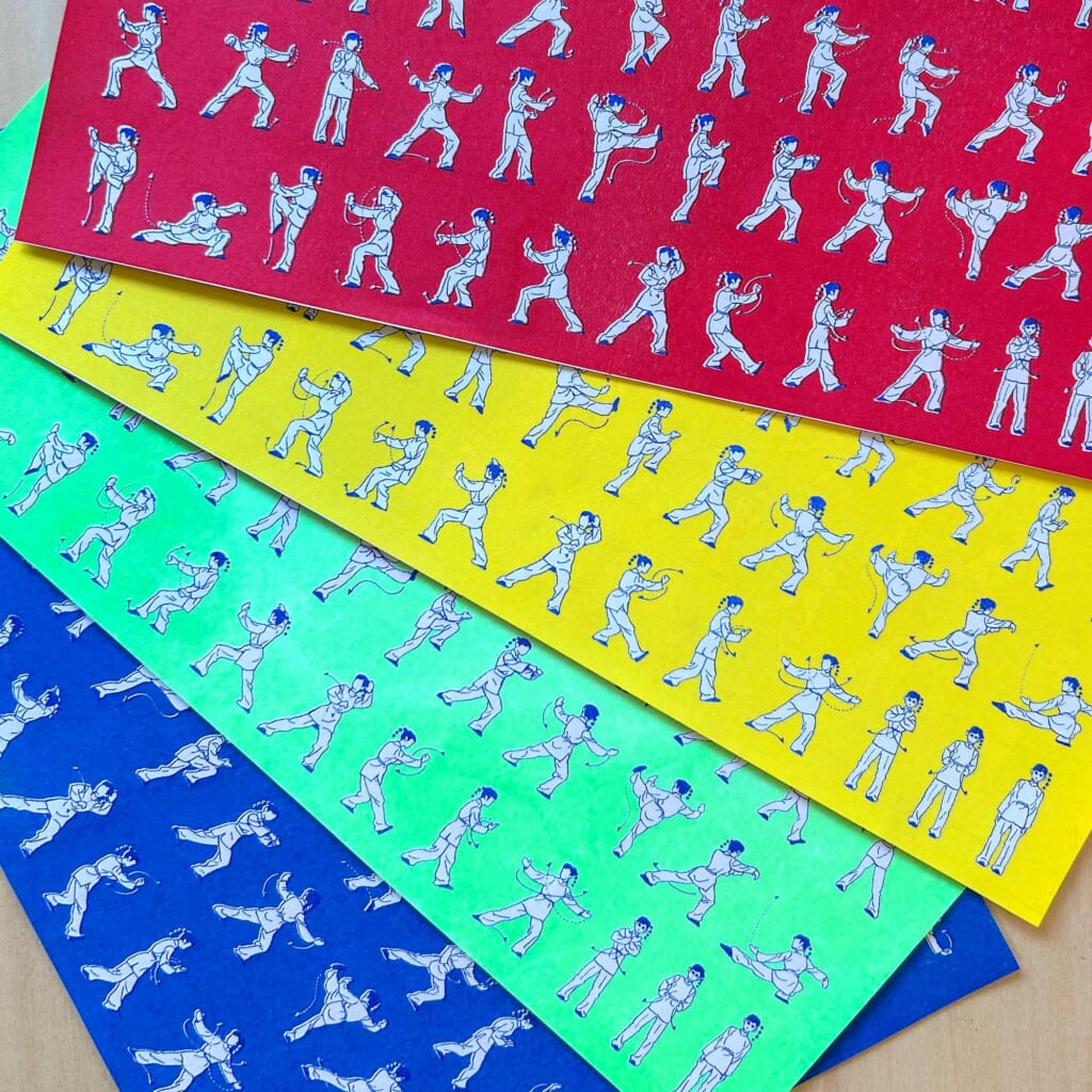 太極拳の動作をイラストで書き下ろした新作プリント。ポチ袋と一筆箋サイズ、A4ほどのサイズのペーパーをご用意しています。
