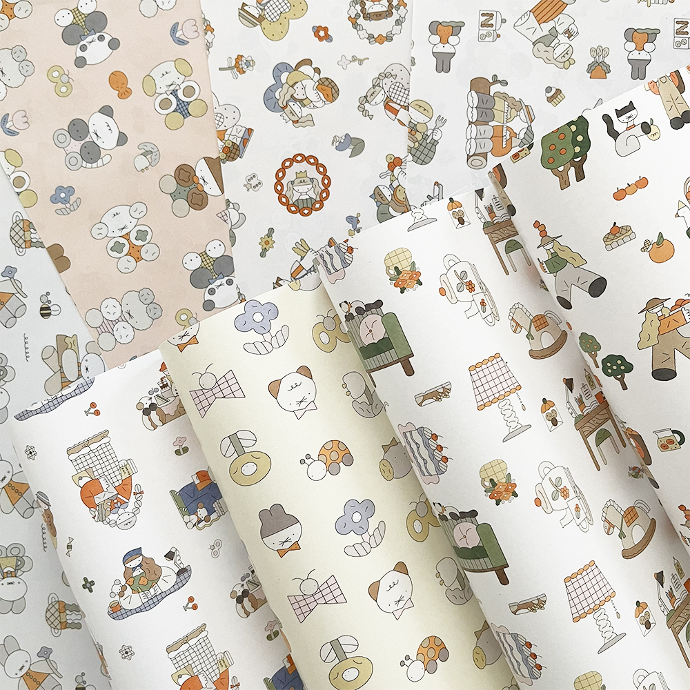 「包装紙」A４サイズ。ギフトを包むのはもちろん、ブックカバーとして使ったりイラストを切り抜いて手帳の素材にしたりと、活用方法はさまざま！