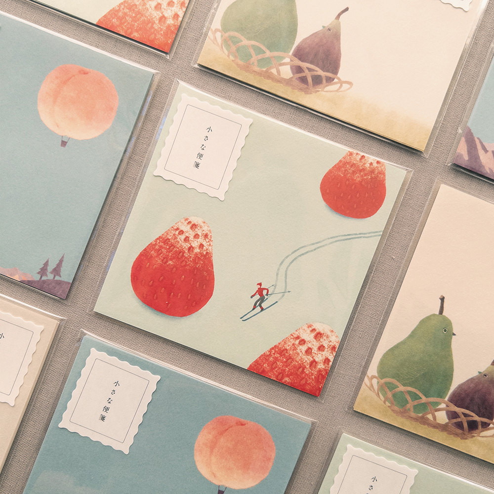 「小さな便箋」ほんの一言を添えられる小さな便箋。お気に入りの絵を見つけて、ちょっとした気持ちを送ってみてくださいね。