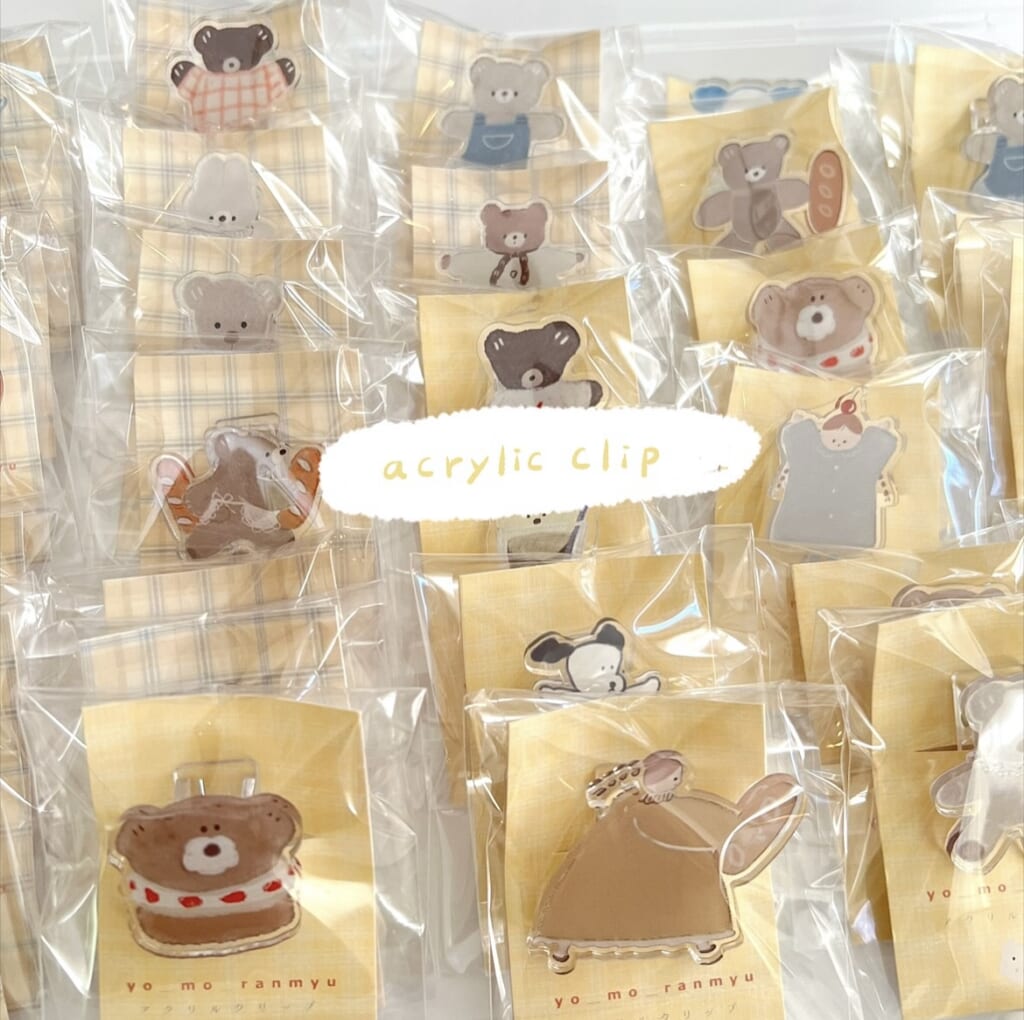 「アクリルクリップ」大好きなモチーフをクリップにしています。かわいいサイズ感で手帳にもピッタリです。
