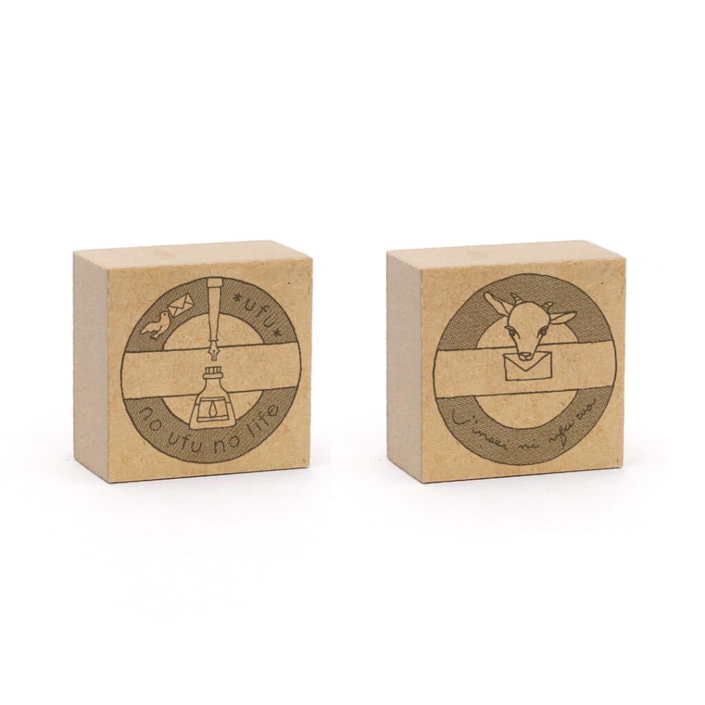 紙博限定販売の新作ハンコ2種類。なぜかトキメク消印の形、手紙と紙と言えば万年筆とインク、そしてヤギをモチーフにデザインしました。