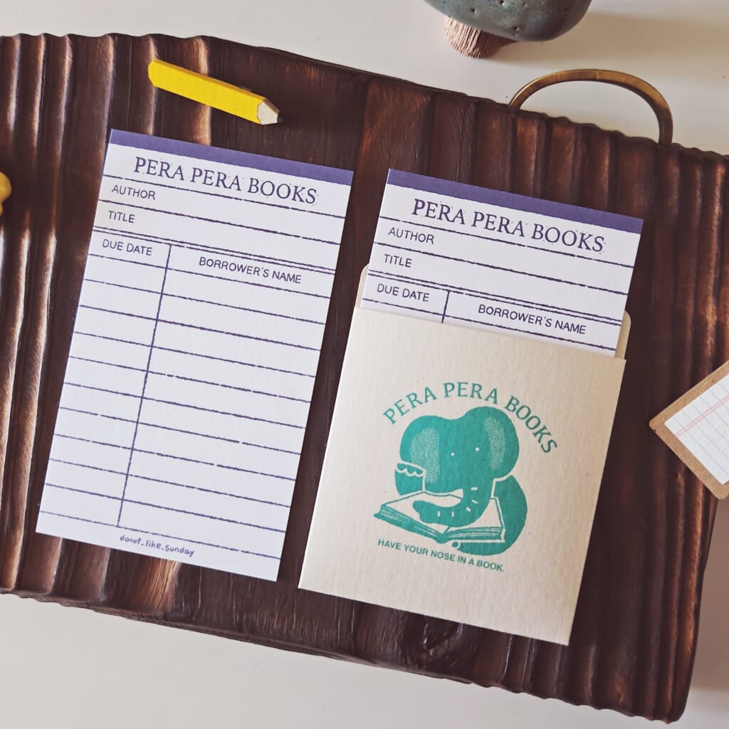 「貸出カード」 読んだ本や映画、好きな人の本リストまで記録できるカードです。