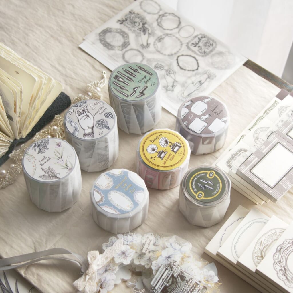 「PETテープ」ヴィンテージと花モチーフを組み合わせたデザインのテープです。