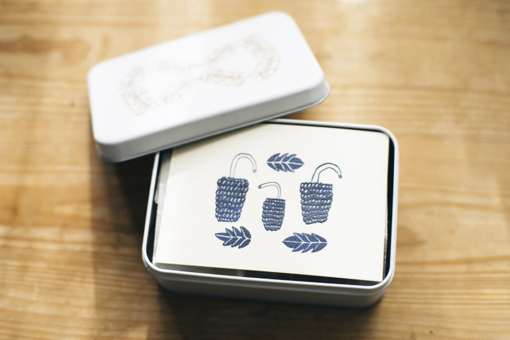 くわのみかりんとう缶