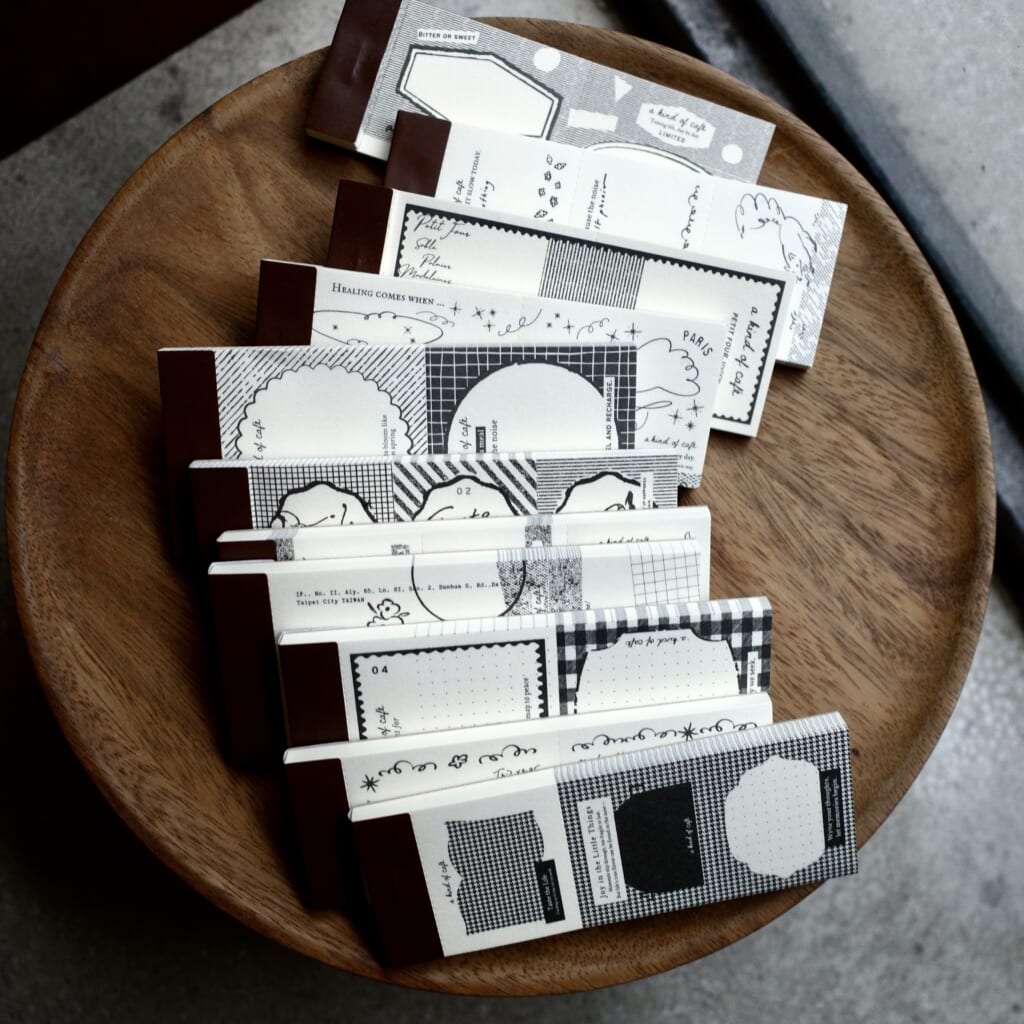 「メモ帳シリーズ」スタンプや書き込み、コラージュなど、さまざまな使い方が楽しめる什物のメモ帳シリーズです。