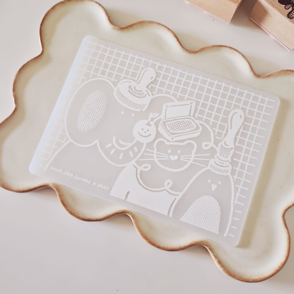 「スタンプパッド」 きれいな押し心地を支える必需品。お手入れしやすく耐熱性があるので、シーリングスタンプにも使えます。