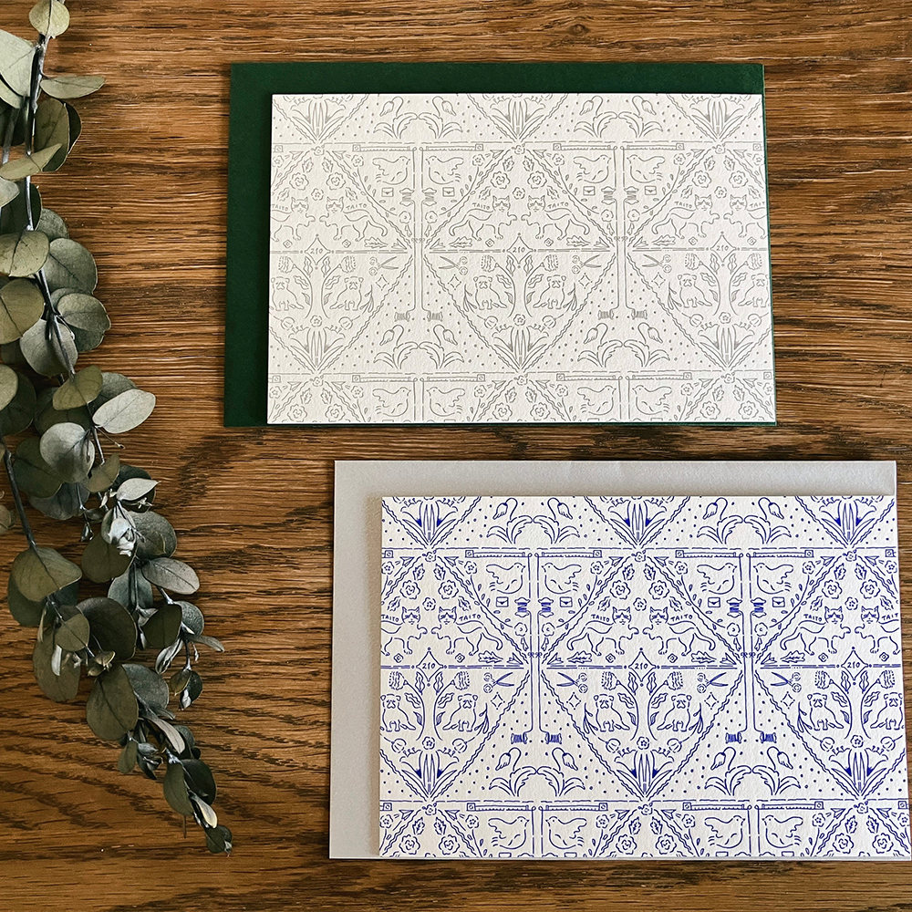 「yukino×紙me 活版印刷カード」私のアトリエというテキスタイル柄を活版カードで表現しました。洋2封筒つき。高級感のあるカードです。税込660円。