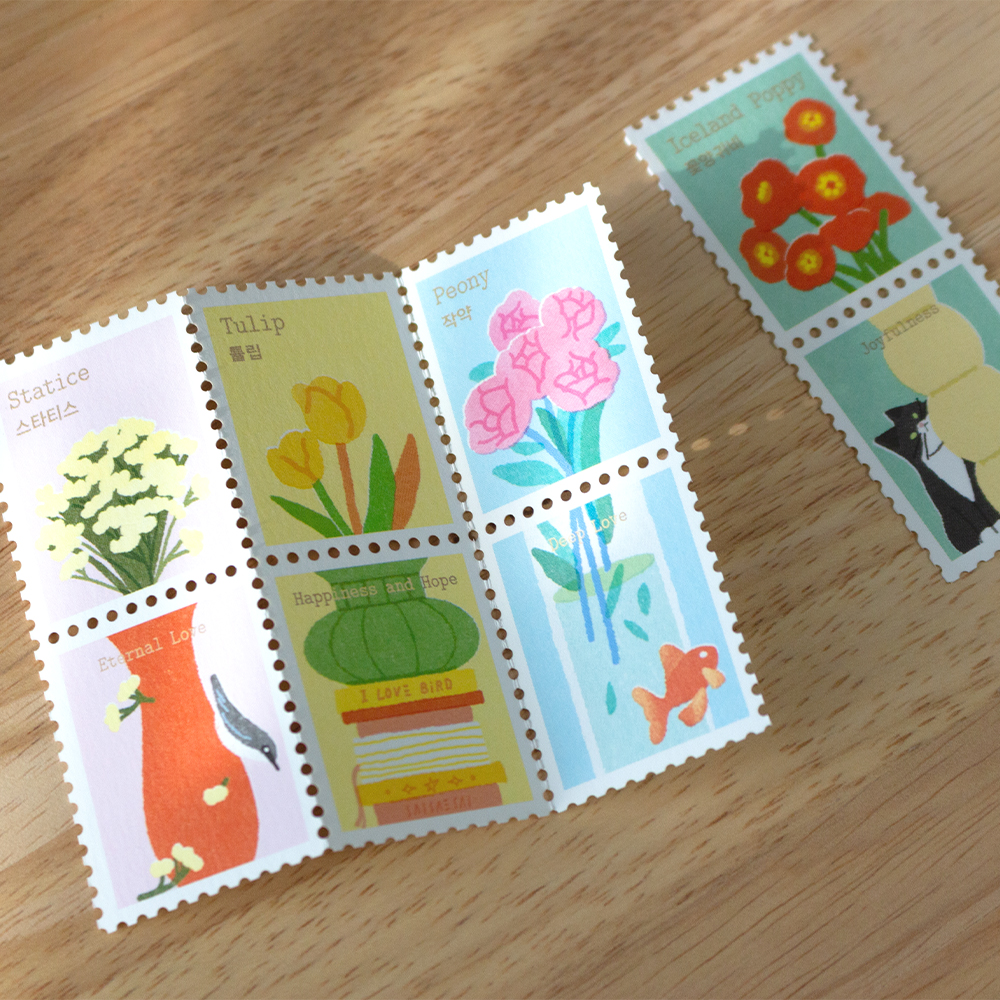 「花ことば切手ポストカード」切手をモチーフにした、好きな花と“ともだち”を集めたポストカードです。