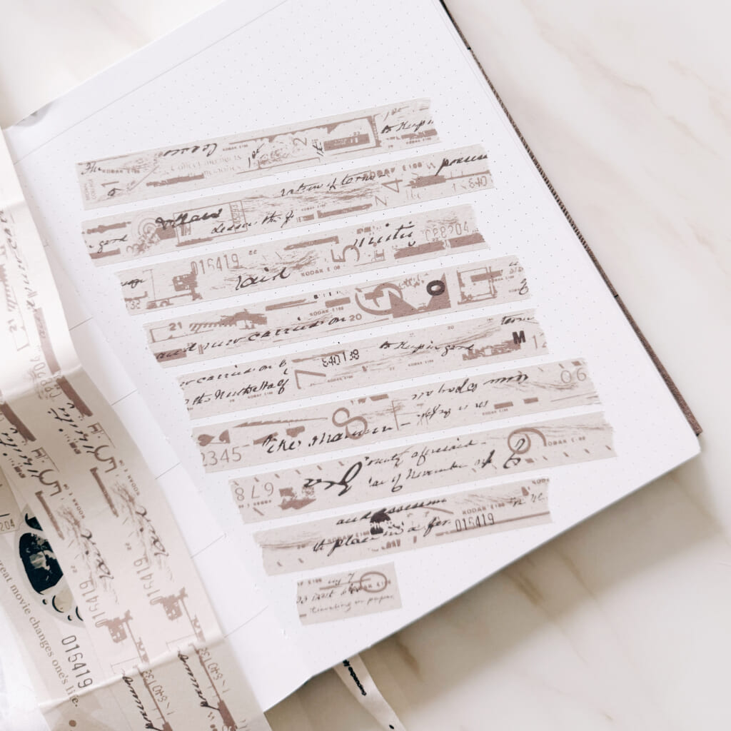 「和紙テープ」 手帳の中身を飾ったり、好きなところに貼ったりできます。