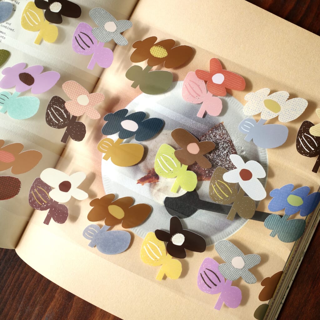 「HiFlower」什物 a kind of café の定番PETテープ。生命力あふれる大きな花柄が特徴です。