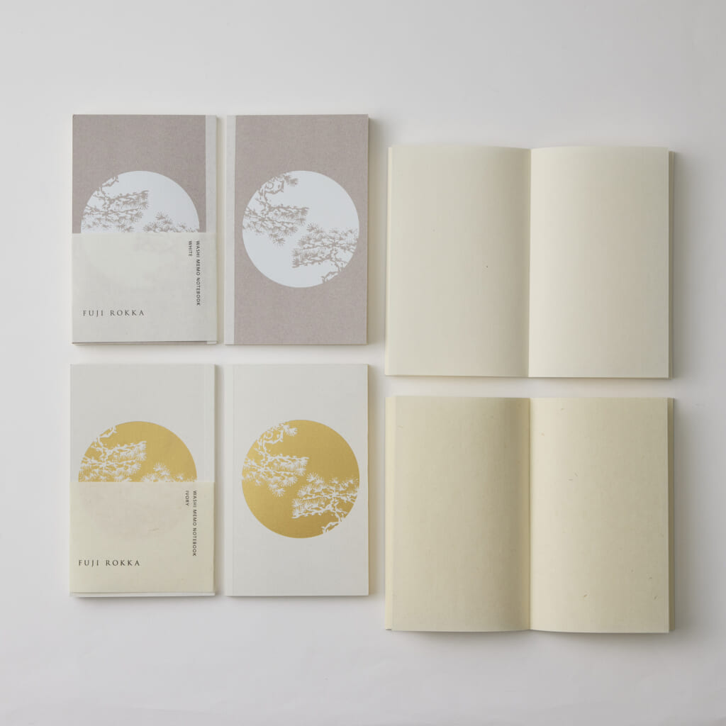 スタンプ帳にもおすすめの、にじまない和紙メモノート。メモ帳のように1枚ずつ剥がして使うこともできます。