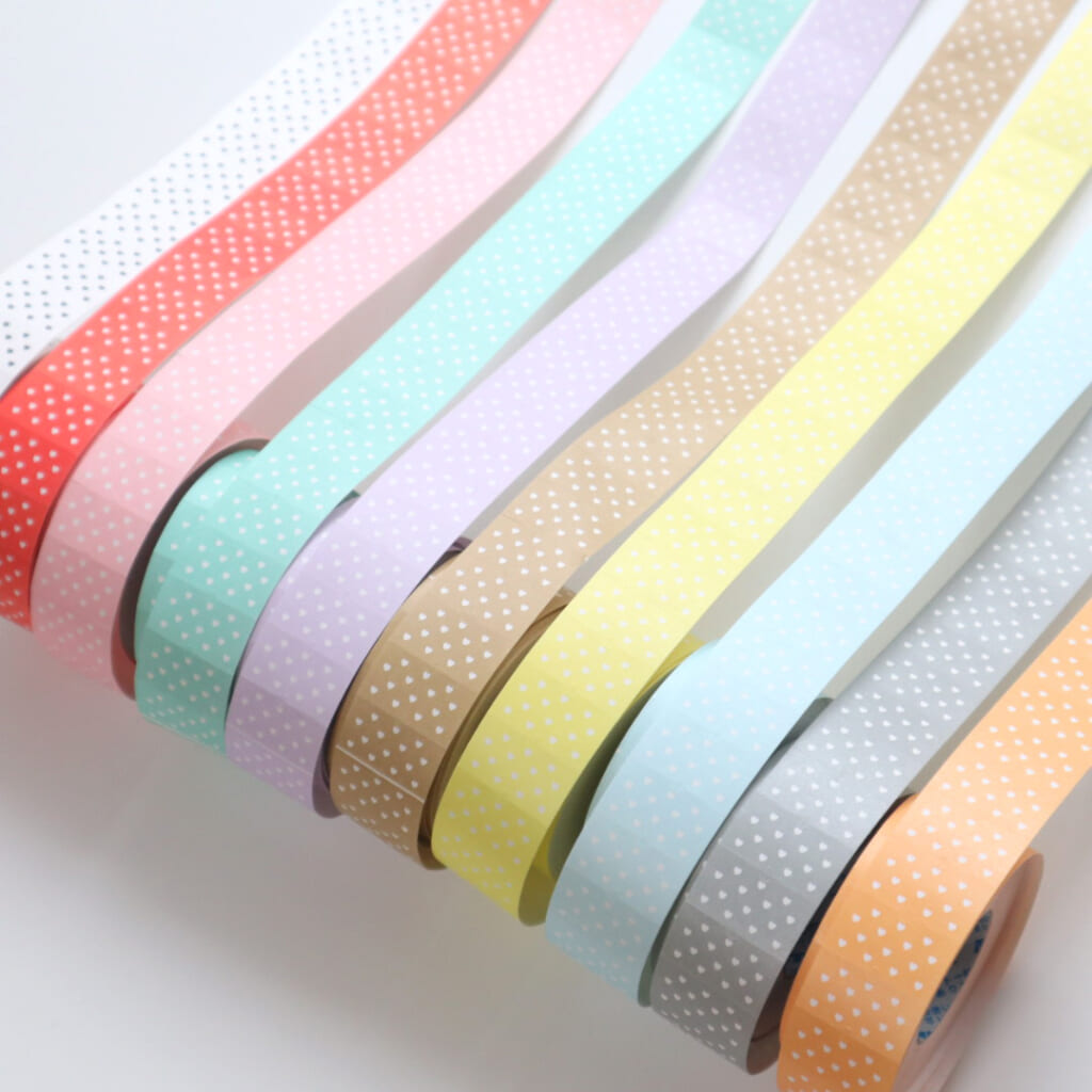 定番となりましたハートドットのラベラーロールシール。カラフルなカラー展開からお好きな色をお選びください。限定カラーもつくってお持ちします！