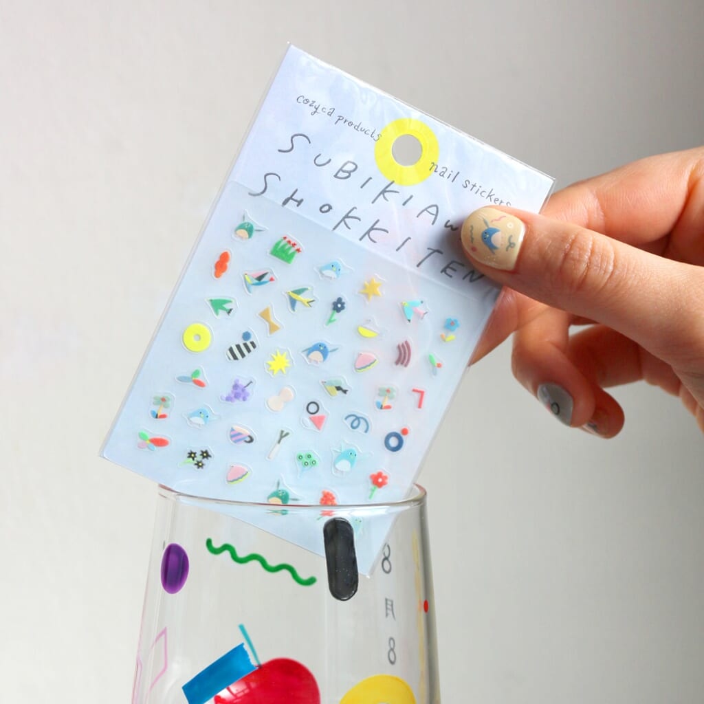 〈紙博先行発売〉作家さんのかわいいイラストがネイルシールになりました！ペンやイヤホンケースなど小物に貼るのもおすすめです。