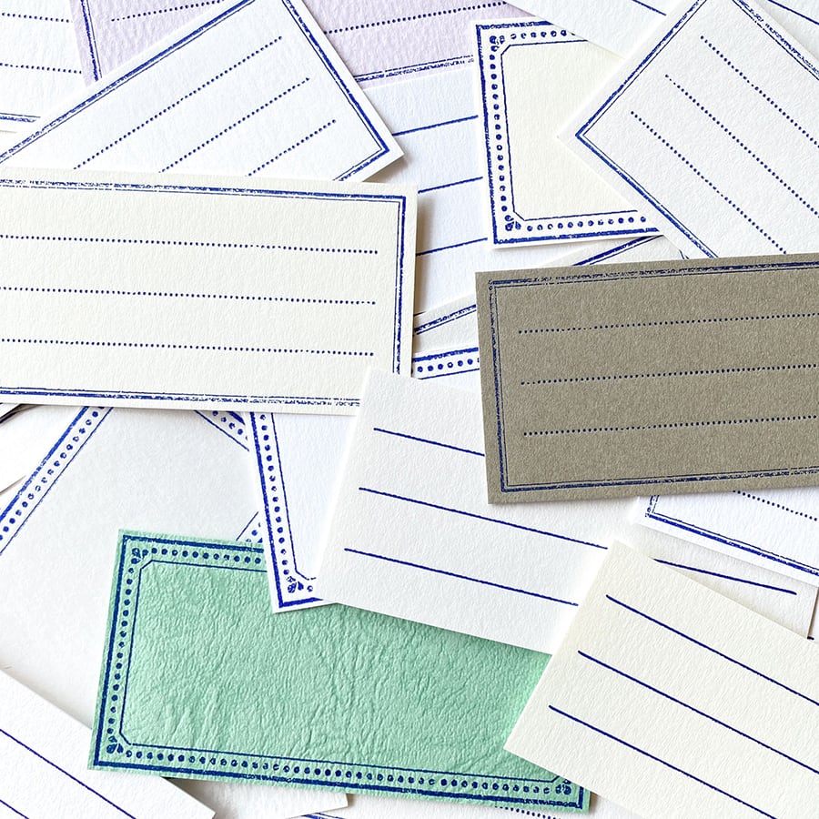 「LETTER PRESS BOX」は、活版印刷機を操る作業工程で生まれる余り紙を活用したアイテム