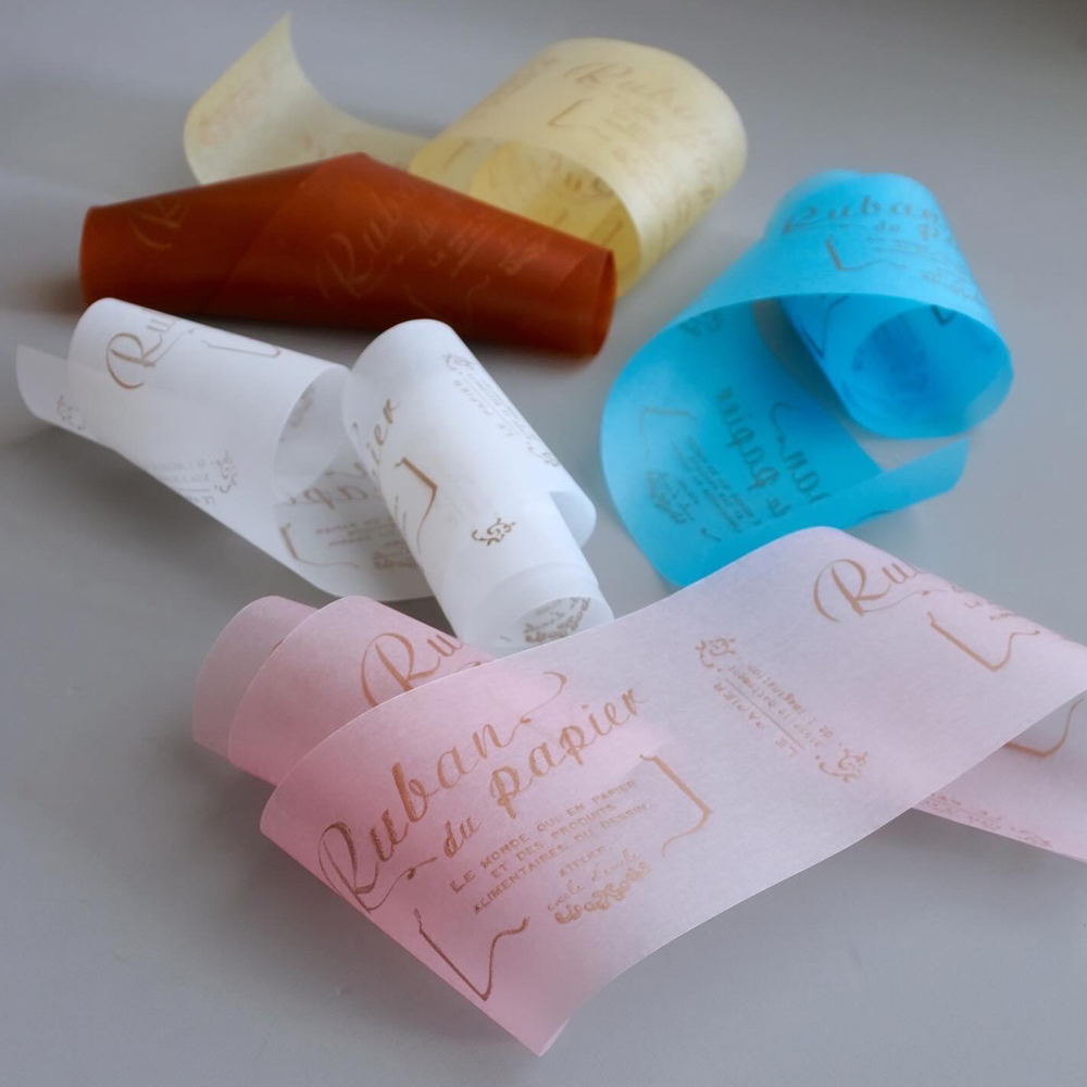 色と質感が魅力の「ペーパーリボン」