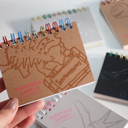 「オリジナルリングメモ」リングをカットする際に出てしまう半端分のリングを使ってつくった、オリジナルリングメモ。