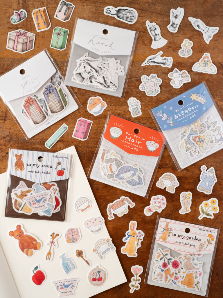 oudmijinさん、たかはしみおさん、ハバメグミさんとコラボした「フレークシール」