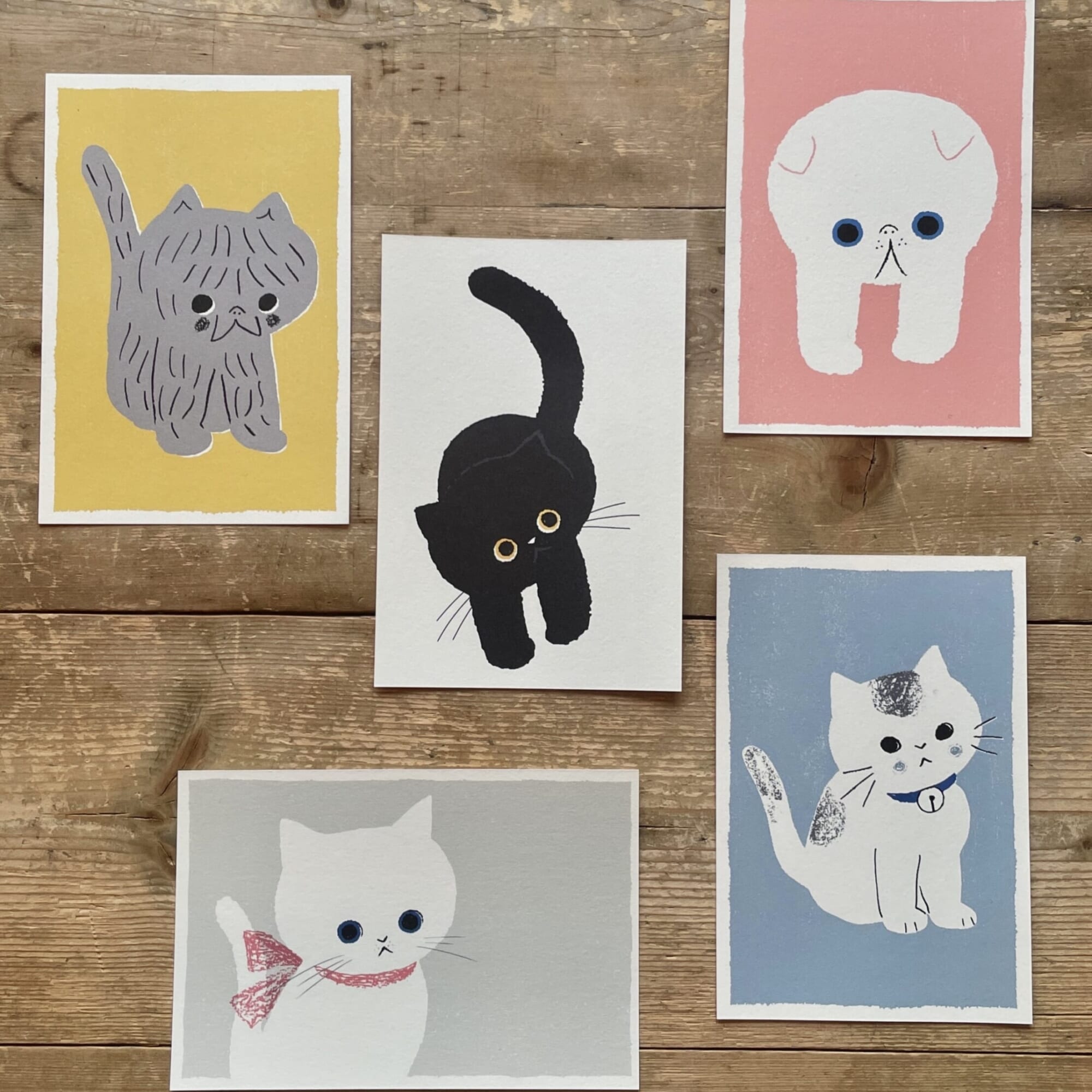 「ツバメブックスオリジナルポストカード」カラフルな子猫シリーズです。