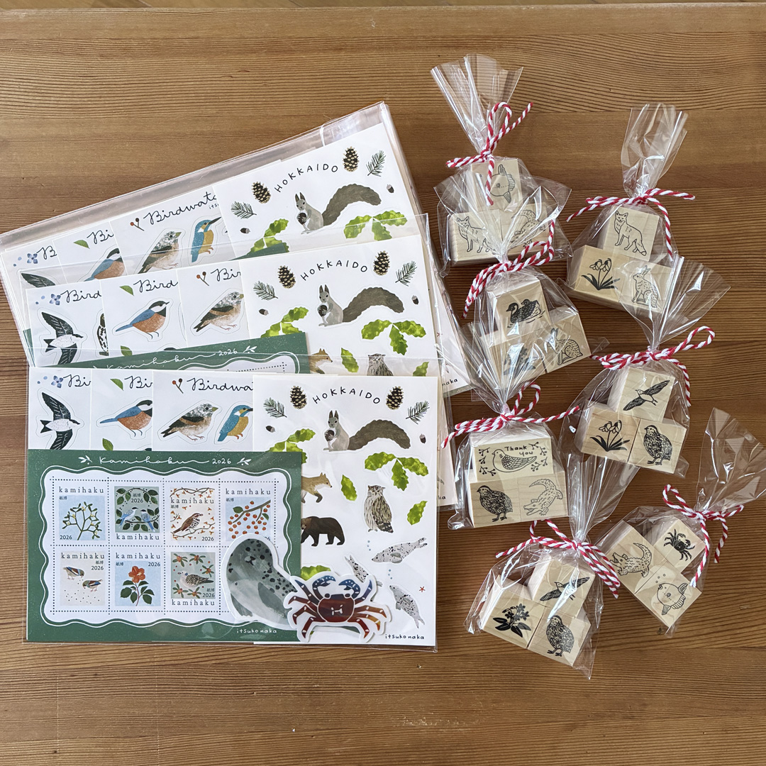 「いろいろシールセット」と「はんこ３こセット」札幌限定でとってもお得なセットを作りました！
