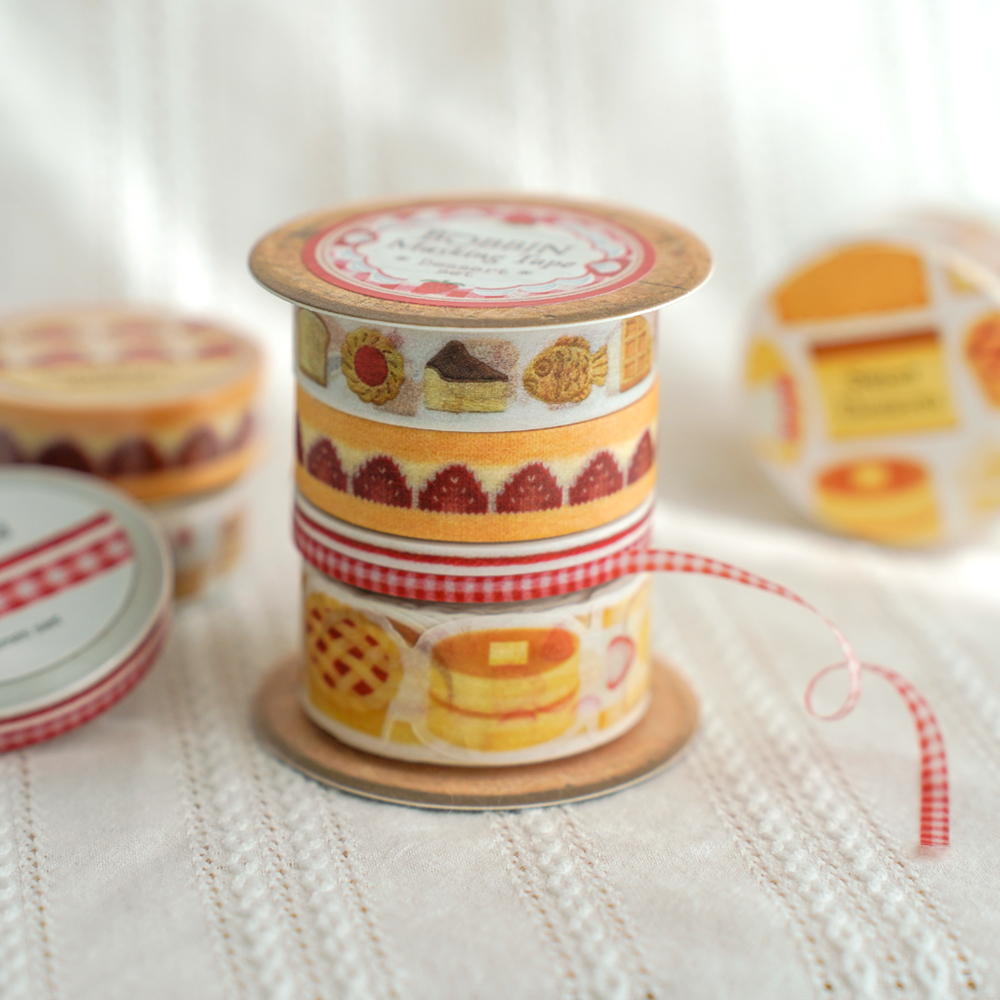 「Bobbin Masking Tape Set (Dessert)」デザートをテーマにしたマスキングテープセット。まるで糸をほどいて使うような感覚を楽しめるアイテム。