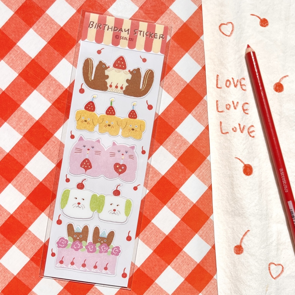 「Happy birthday sticker」お祝いの気持ちをステッカーに込めて、ギュッと届けてみてください。とってもかわいいので、コレクションにもぴったりです！