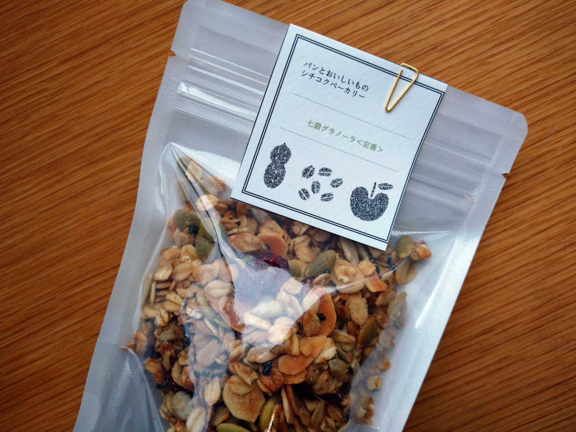 有機オートミールを中心に、選りすぐりの食材それぞれの美味しさを活かしたグラノーラいろいろ。