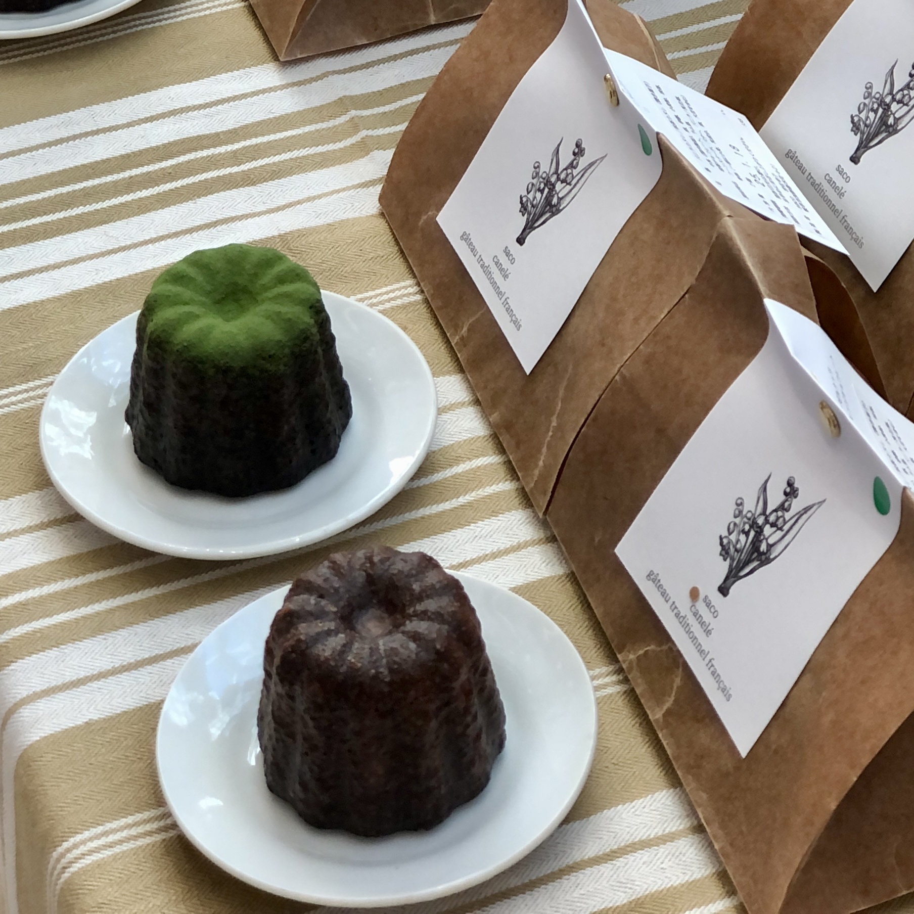 「バニラ・抹茶カヌレセット」バニラカヌレと宇治抹茶を使用した香り豊かで濃厚な味わいとコクのカヌレのセットです。
