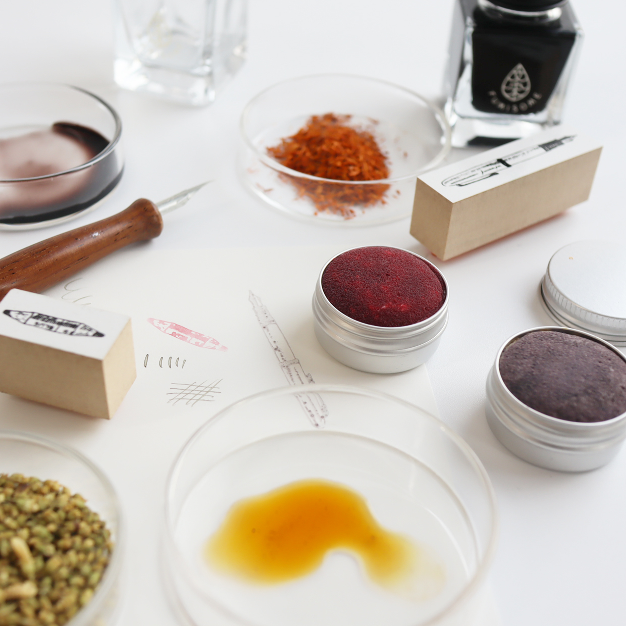 TAG STATIONERY「CRAFT INK LAB ~草木でオリジナルインクをつくろう~」【当日受付】